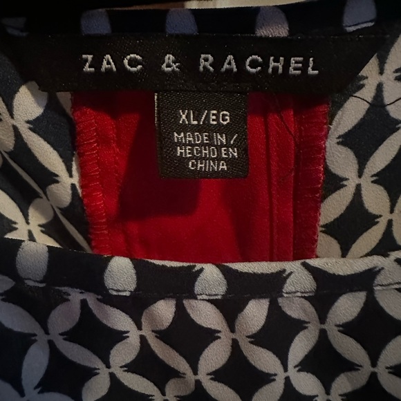 Lightweight Sleeveless Blouse, XL - Picture 3 of 7